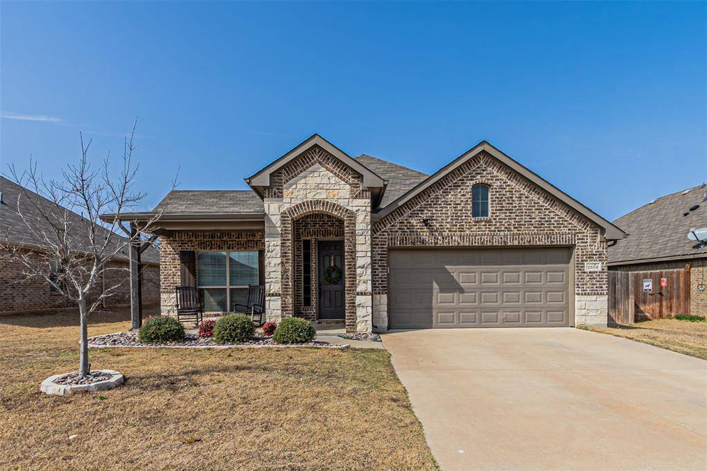 2504 Doe Run, Weatherford, TX 76087