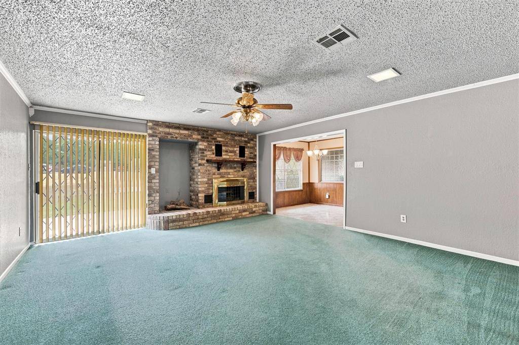 101 W Avenue G, Valley Mills, TX 76689