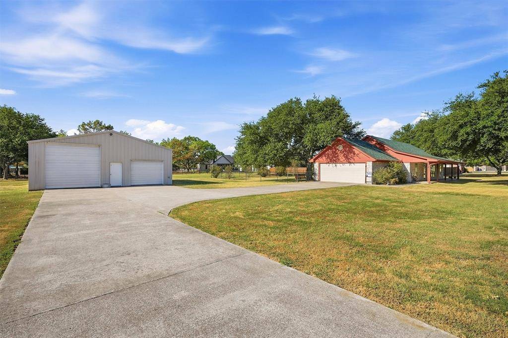 212 Bobby Sam Court, Collinsville, TX 76233