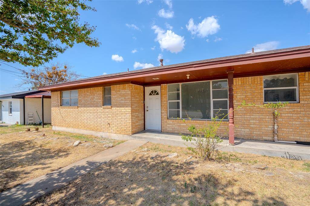 328 Eagle Street, Dublin, TX 76446