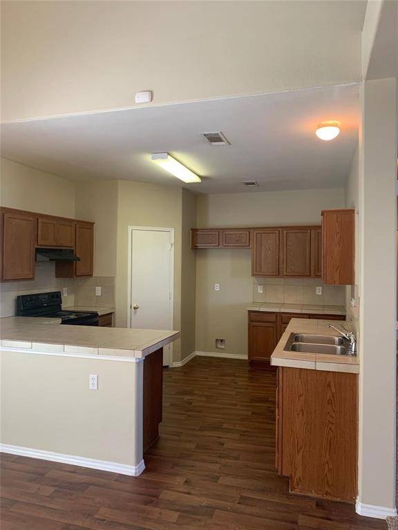 1470 Sax Leigh Drive, Dallas, TX 75241
