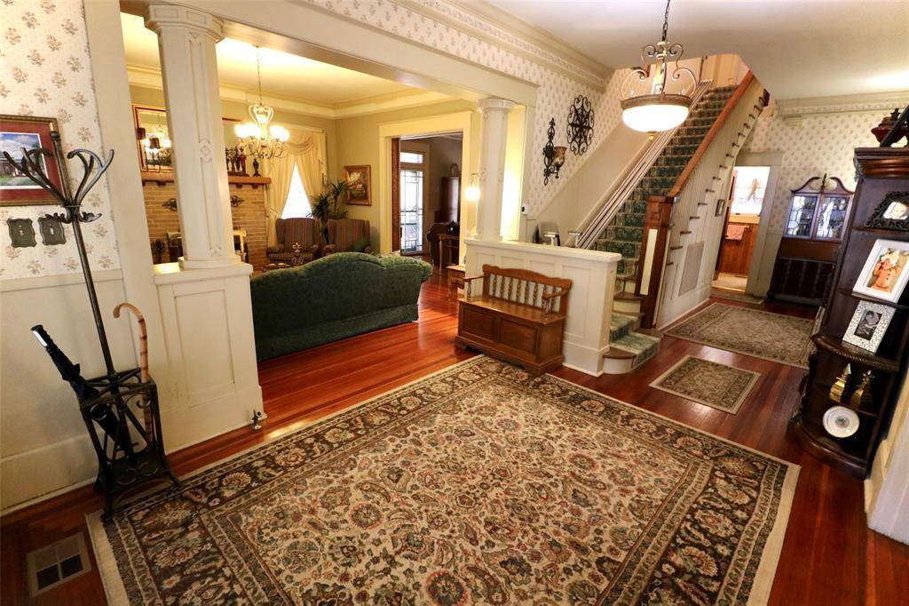 307 Honey Grove St, Roxton, TX 75477