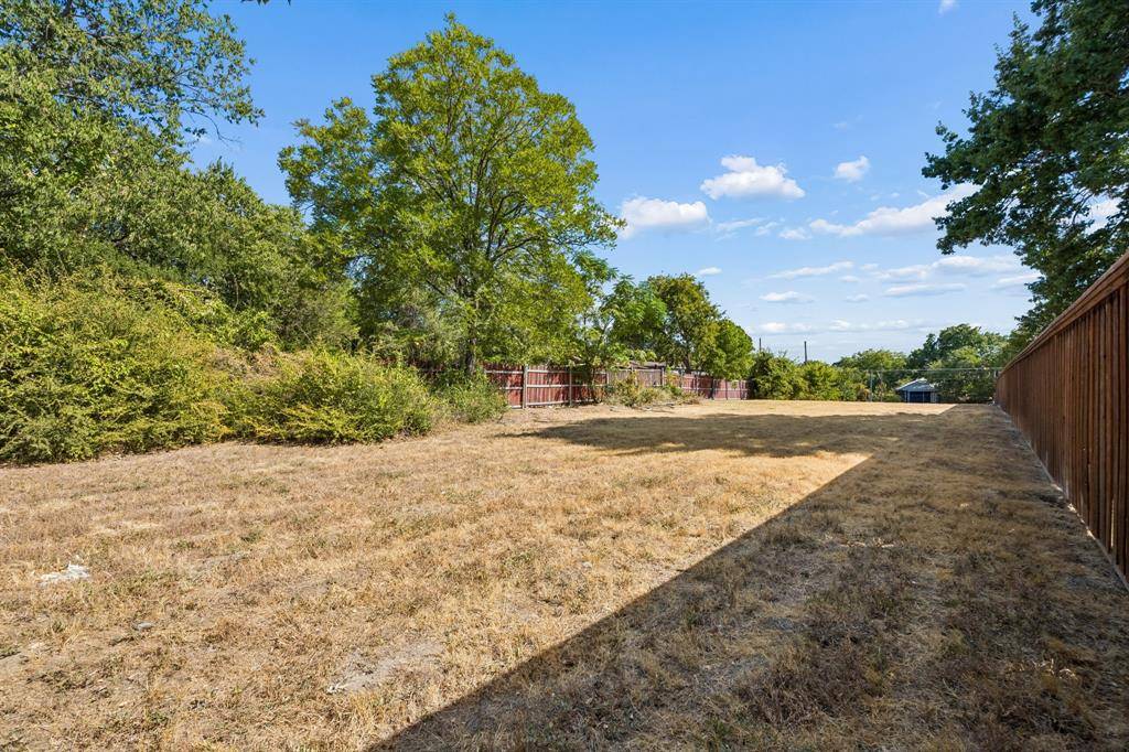 1221 Lebanon Avenue, Dallas, TX 75208