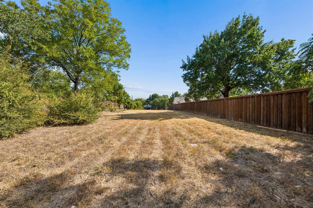 1221 Lebanon Avenue, Dallas, TX 75208