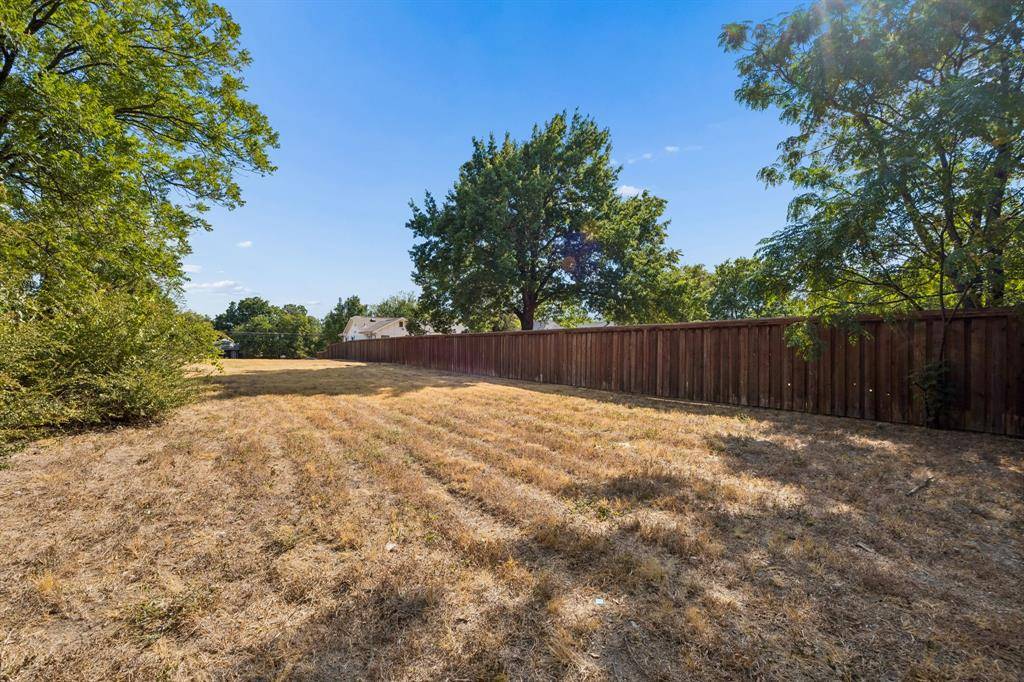 1221 Lebanon Avenue, Dallas, TX 75208