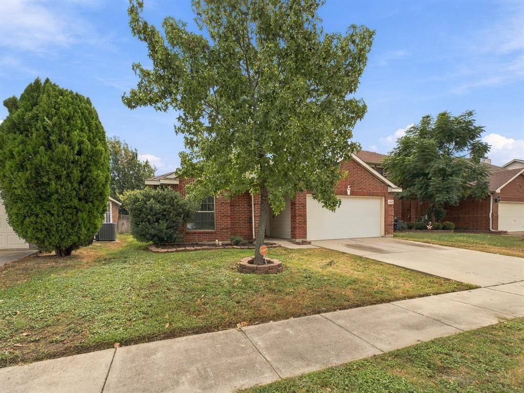 5820 Show Master Lane, Fort Worth, TX 76179