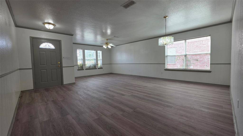 4504 Skipador Drive, Fort Worth, TX 76179