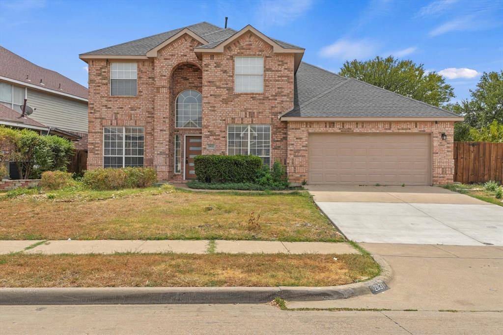 2831 Atrium Drive, Grand Prairie, TX 75052