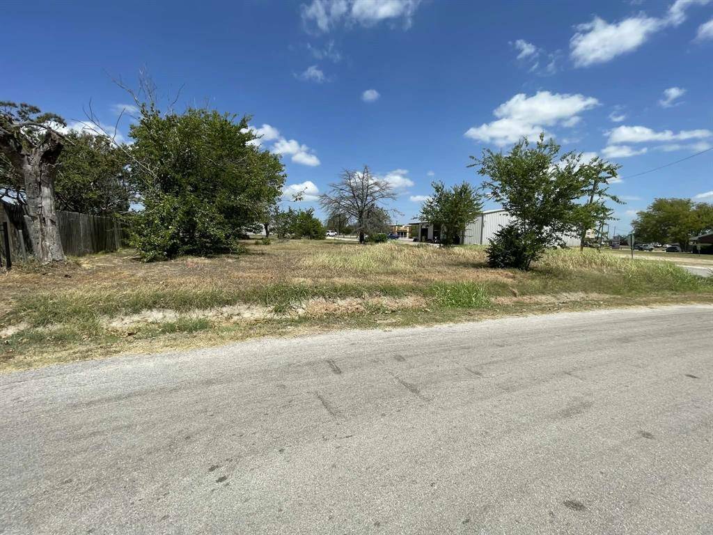 801 Thornton Carter Street, Mexia, TX 76667