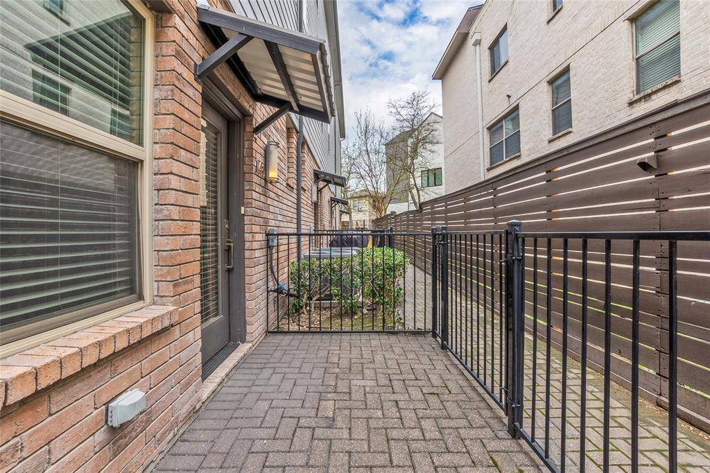 6051 Ross Avenue #110, Dallas, TX 75206
