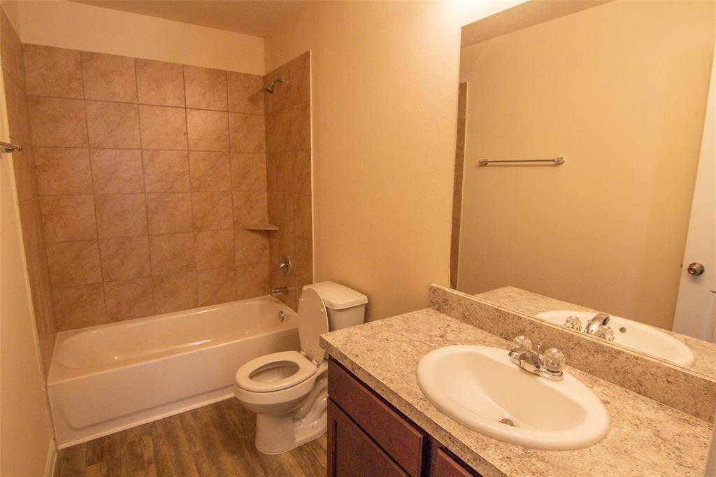 4001 Bonita Springs Drive, Fort Worth, TX 76123