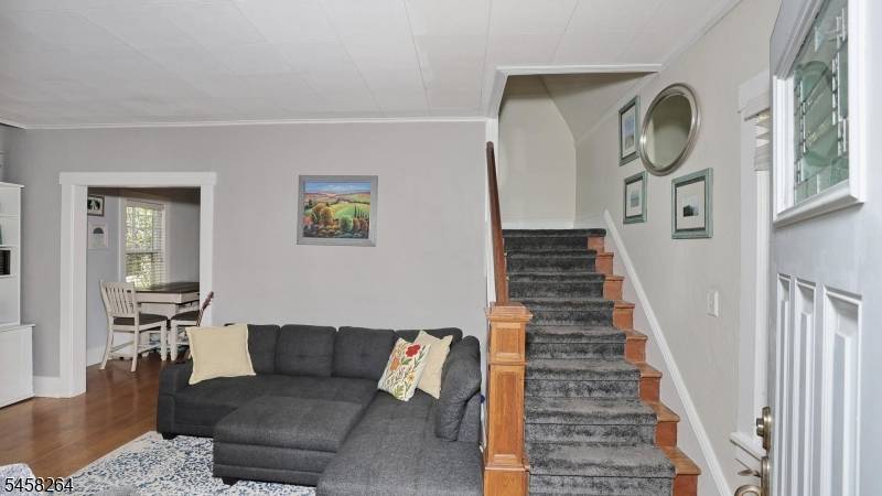 29 Silver Birch Ave, Oakland Boro, NJ 07436