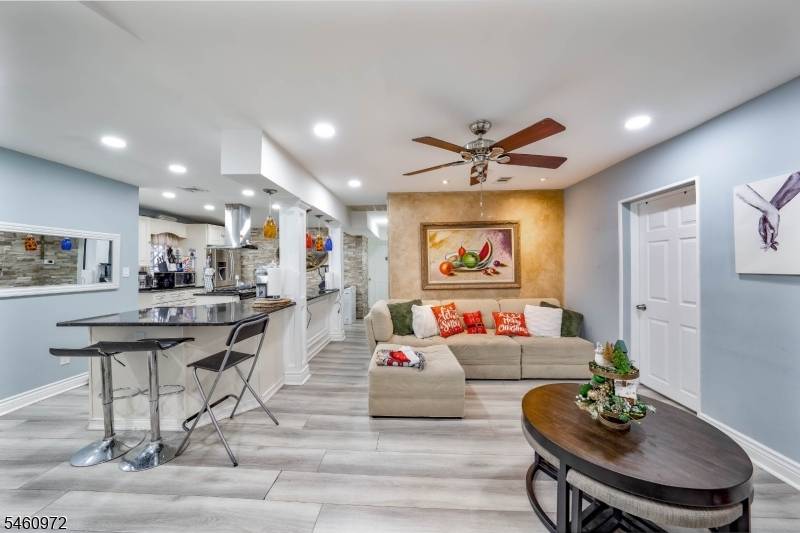 376 Elmora Ave #2, Elizabeth City, NJ 07208