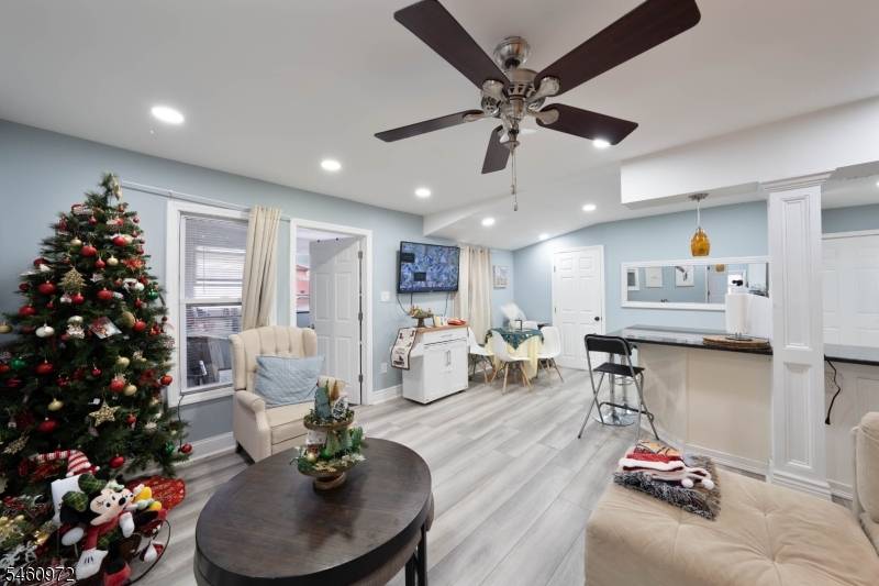 376 Elmora Ave #2, Elizabeth City, NJ 07208