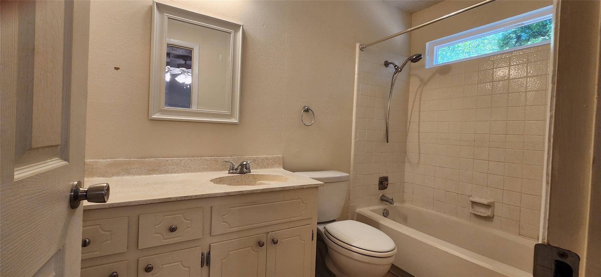 404 Creek CV #A, Round Rock, TX 78664