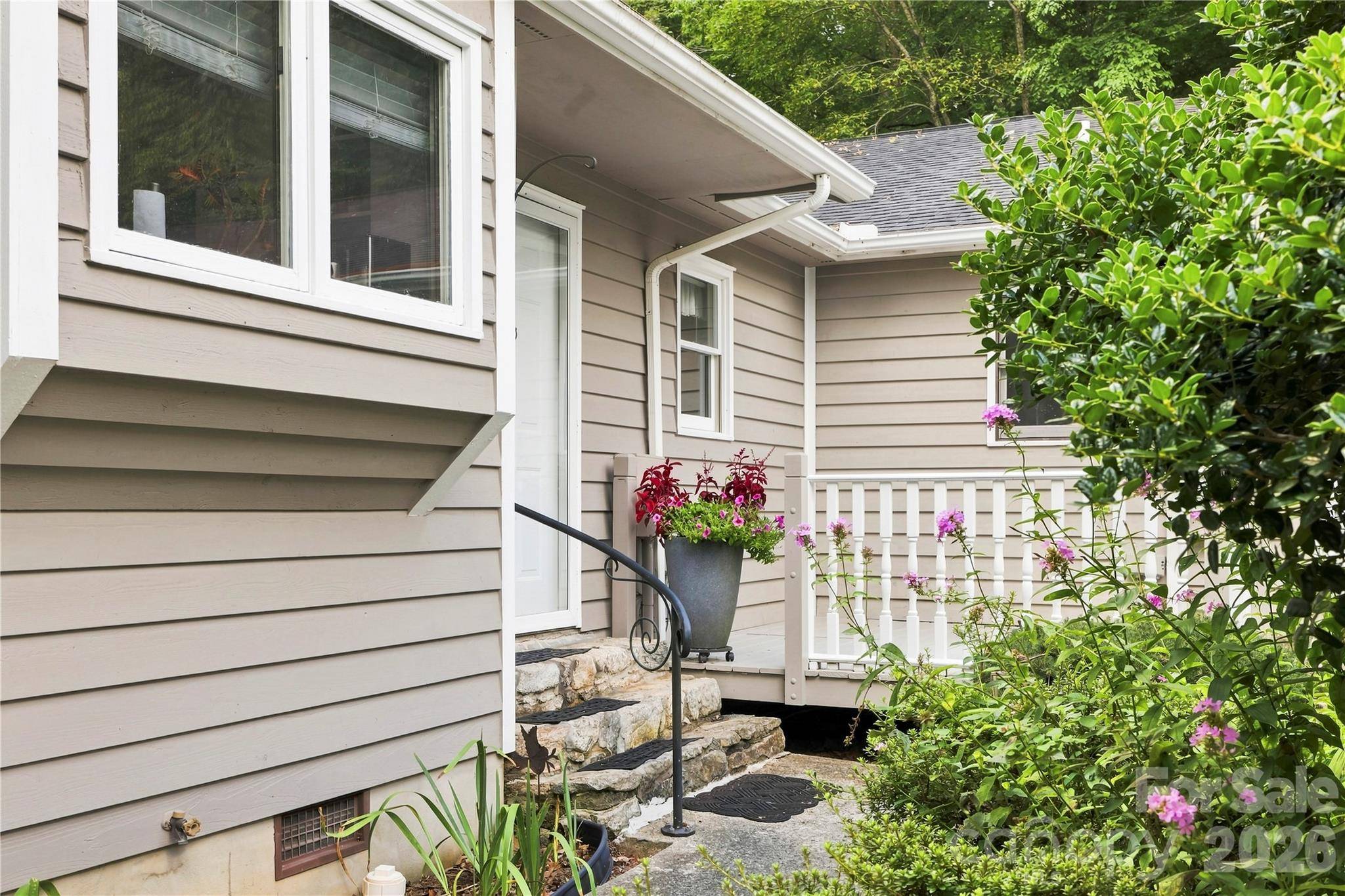 13 Llama Vista CT, Black Mountain, NC 28711