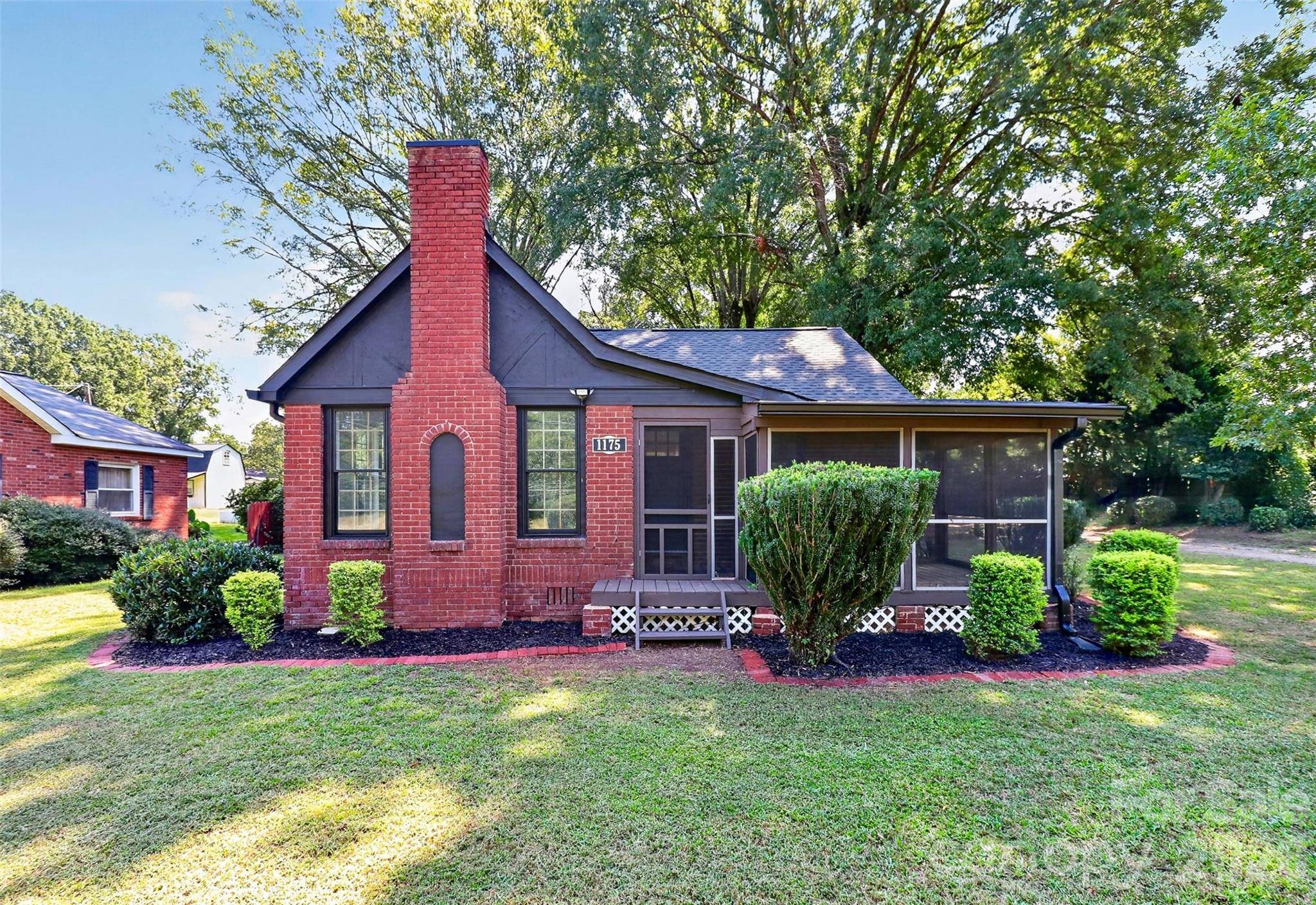1175 Mecklenburg HWY, Mooresville, NC 28115