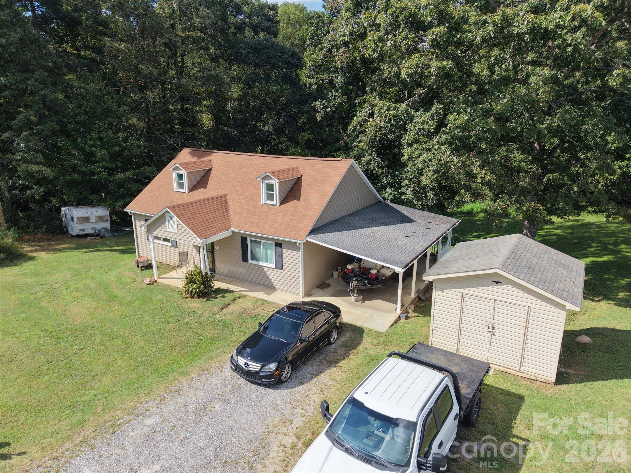 4266 Smokey Creek RD, Lenoir, NC 28645