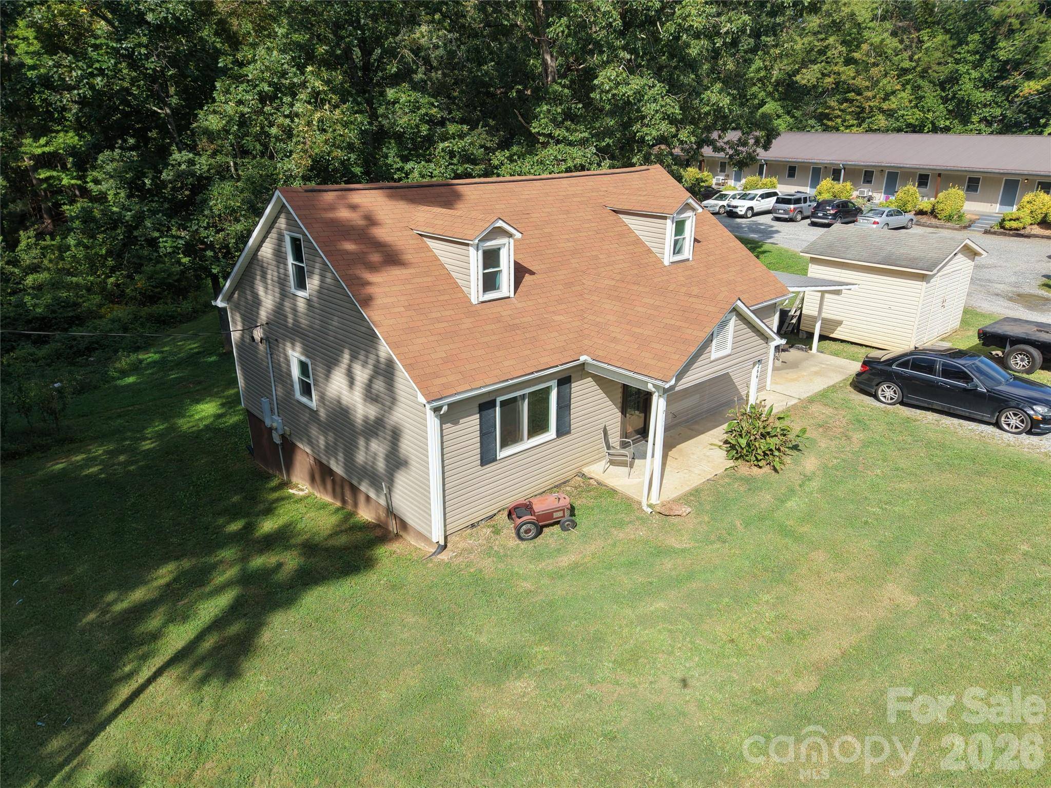 4266 Smokey Creek RD, Lenoir, NC 28645