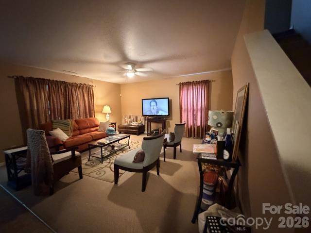 1301 Allegiance DR, Charlotte, NC 28217