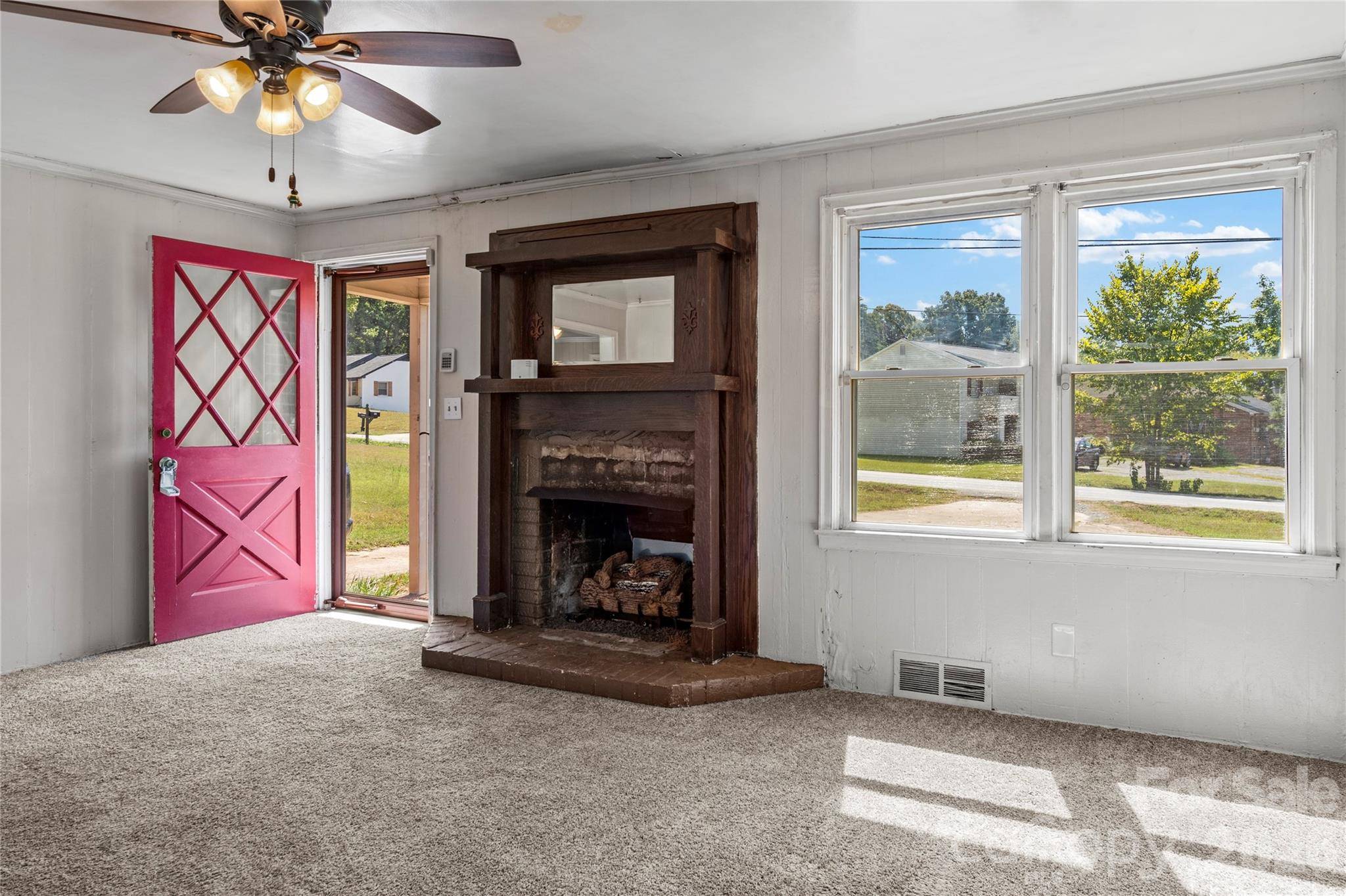 5035 Shattalon DR, Winston Salem, NC 27106