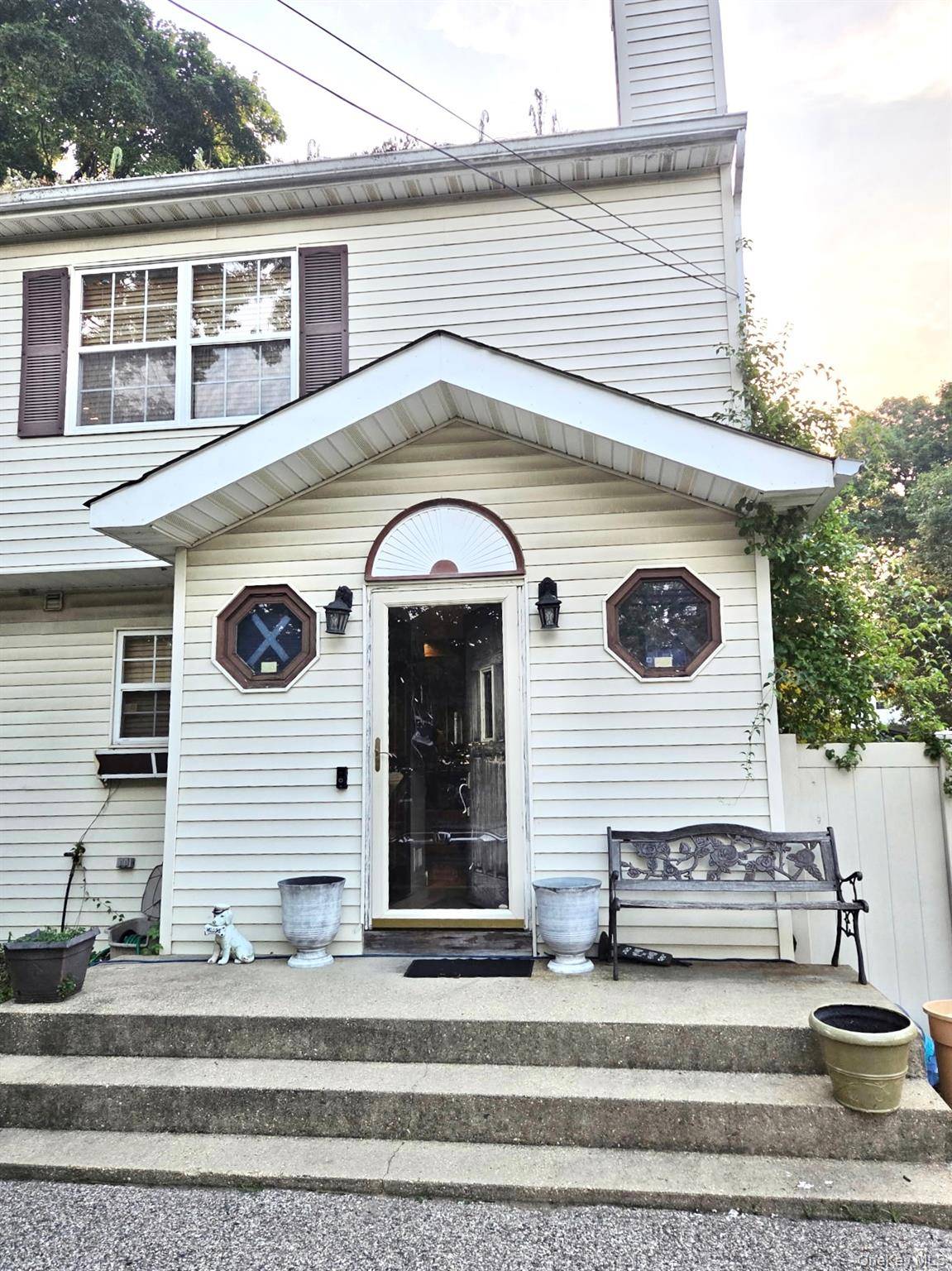 263 N 3rd AVE, Bay Shore, NY 11706