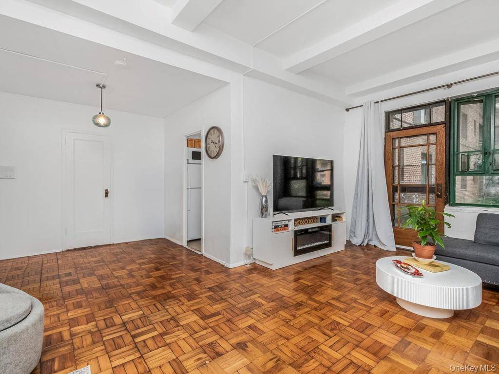 1554 Unionport RD #TG, Bronx, NY 10462