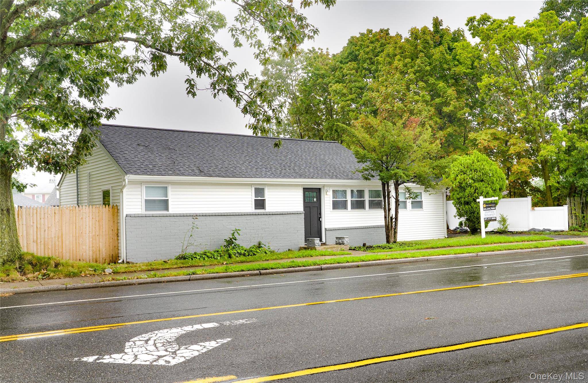 3323 Great Neck RD, Amityville, NY 11701