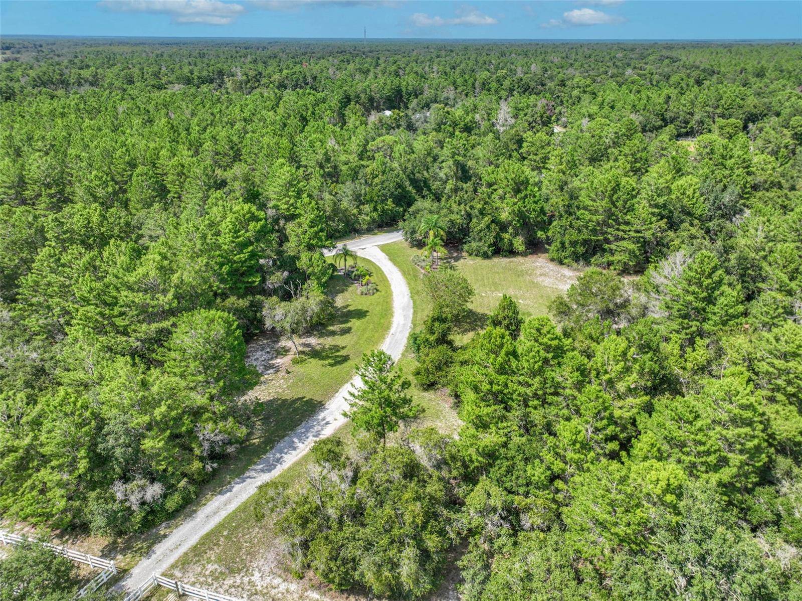 261 SEMINOLE WOODS BLVD, Geneva, FL 32732