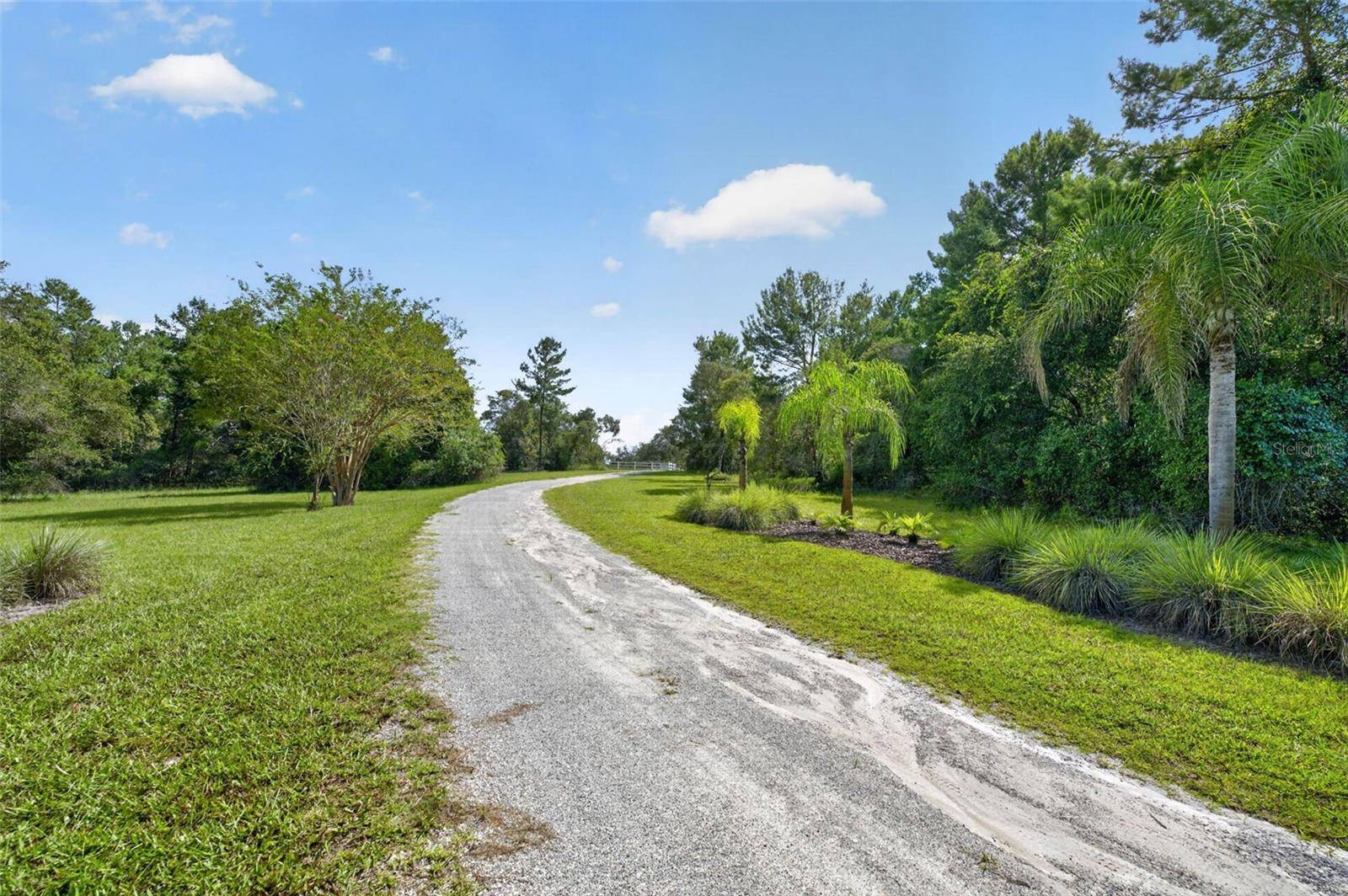 261 SEMINOLE WOODS BLVD, Geneva, FL 32732
