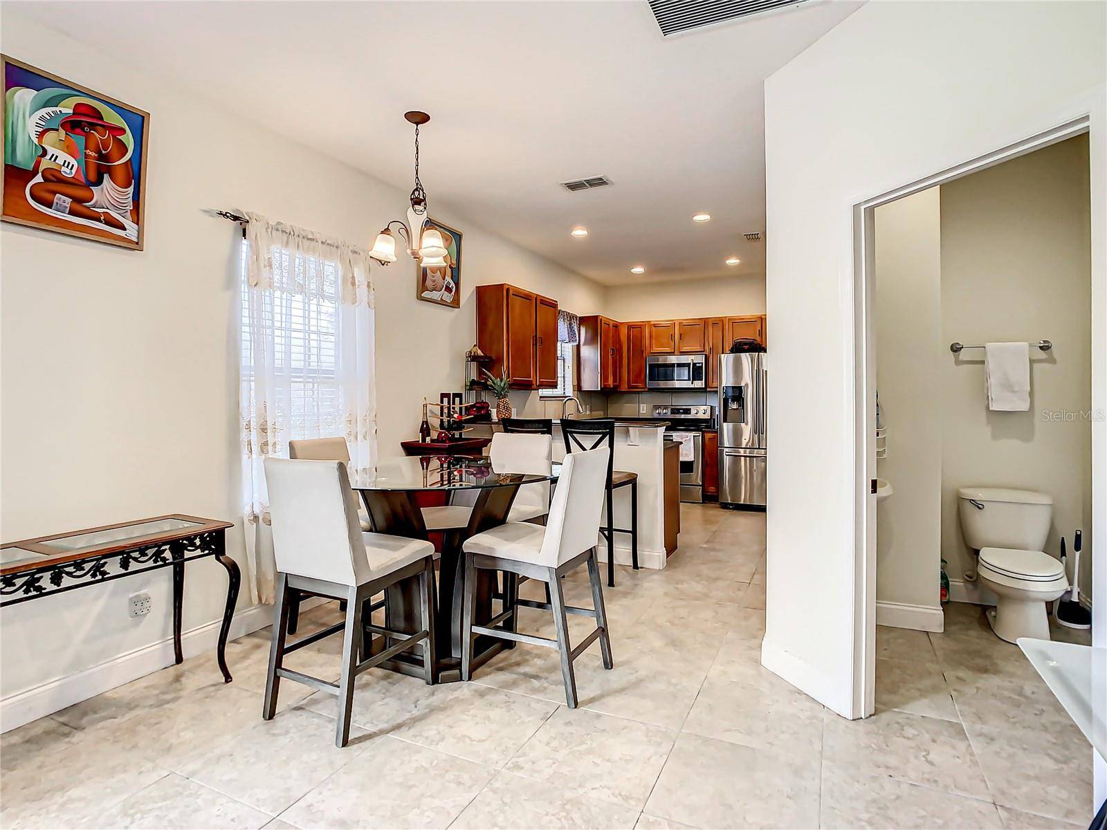 8735 ISLA BELLA DR, Orlando, FL 32818
