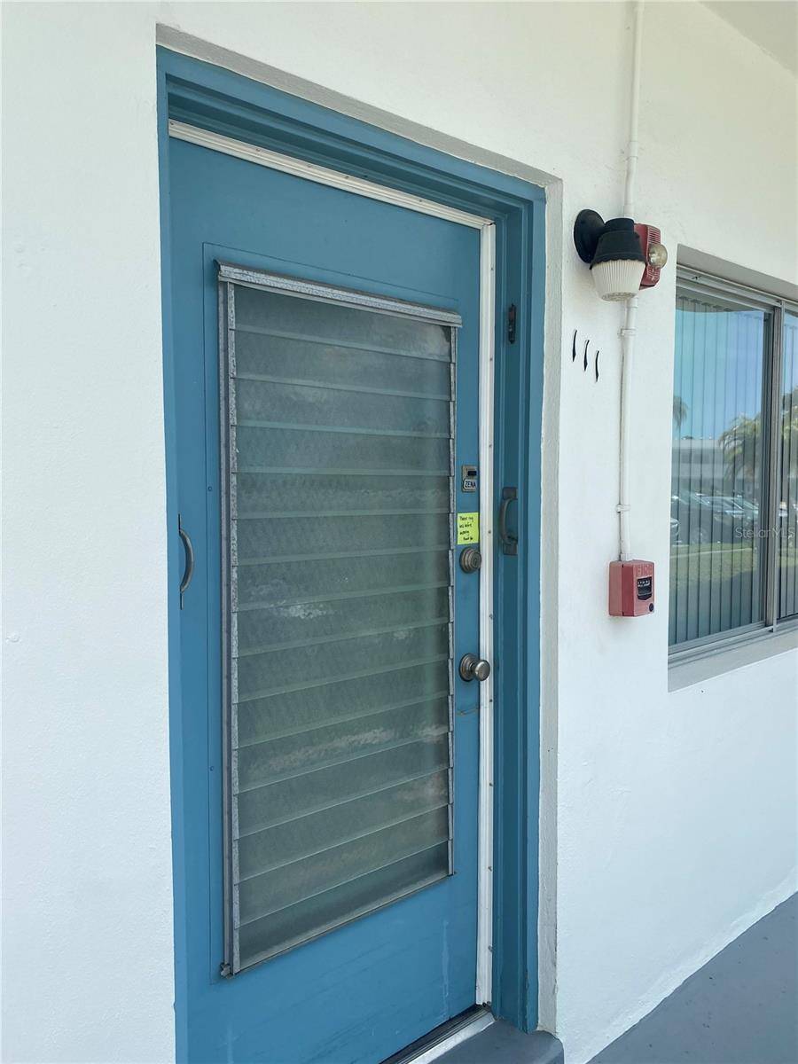 8455 112TH ST #111, Seminole, FL 33772