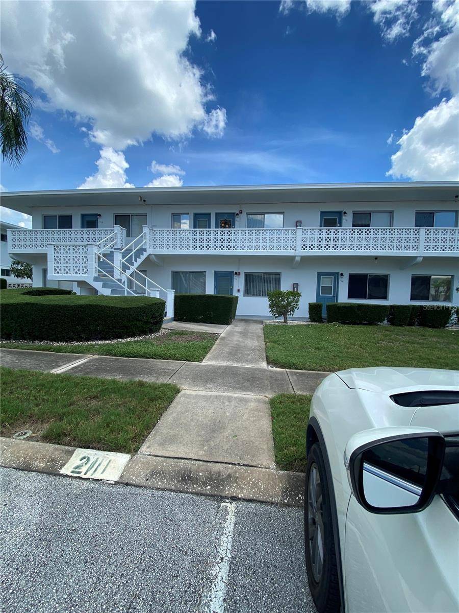 8455 112TH ST #111, Seminole, FL 33772