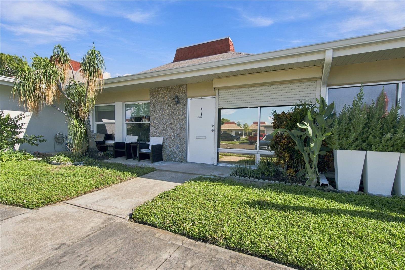 4359 TAHITIAN GARDENS CIR #B, Holiday, FL 34691