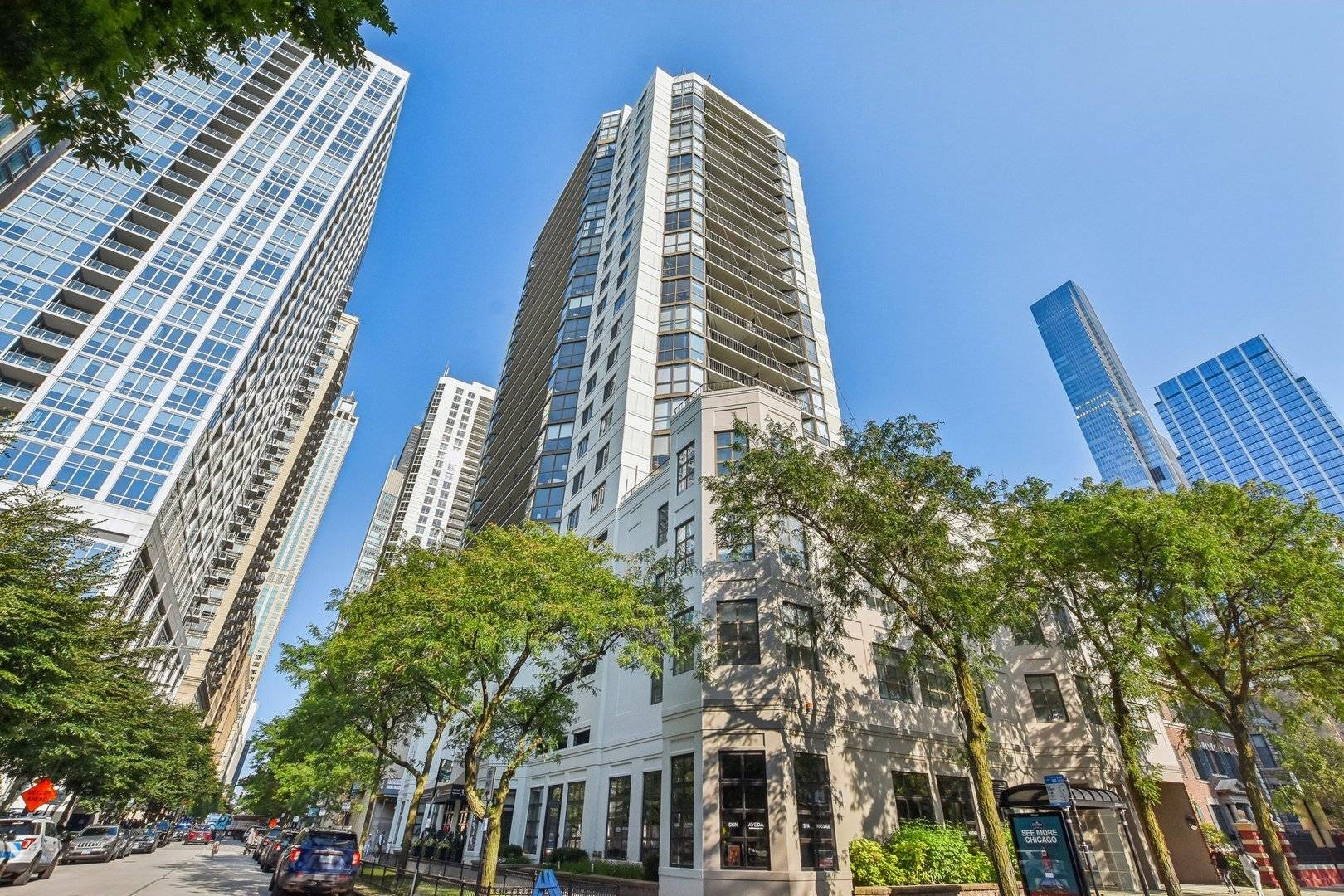 33 W Delaware PL #20G, Chicago, IL 60610