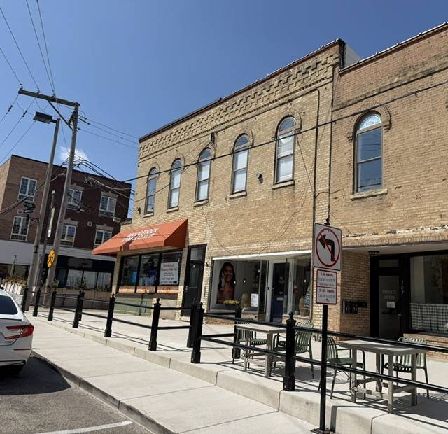 226 N Benton ST #3, Woodstock, IL 60098