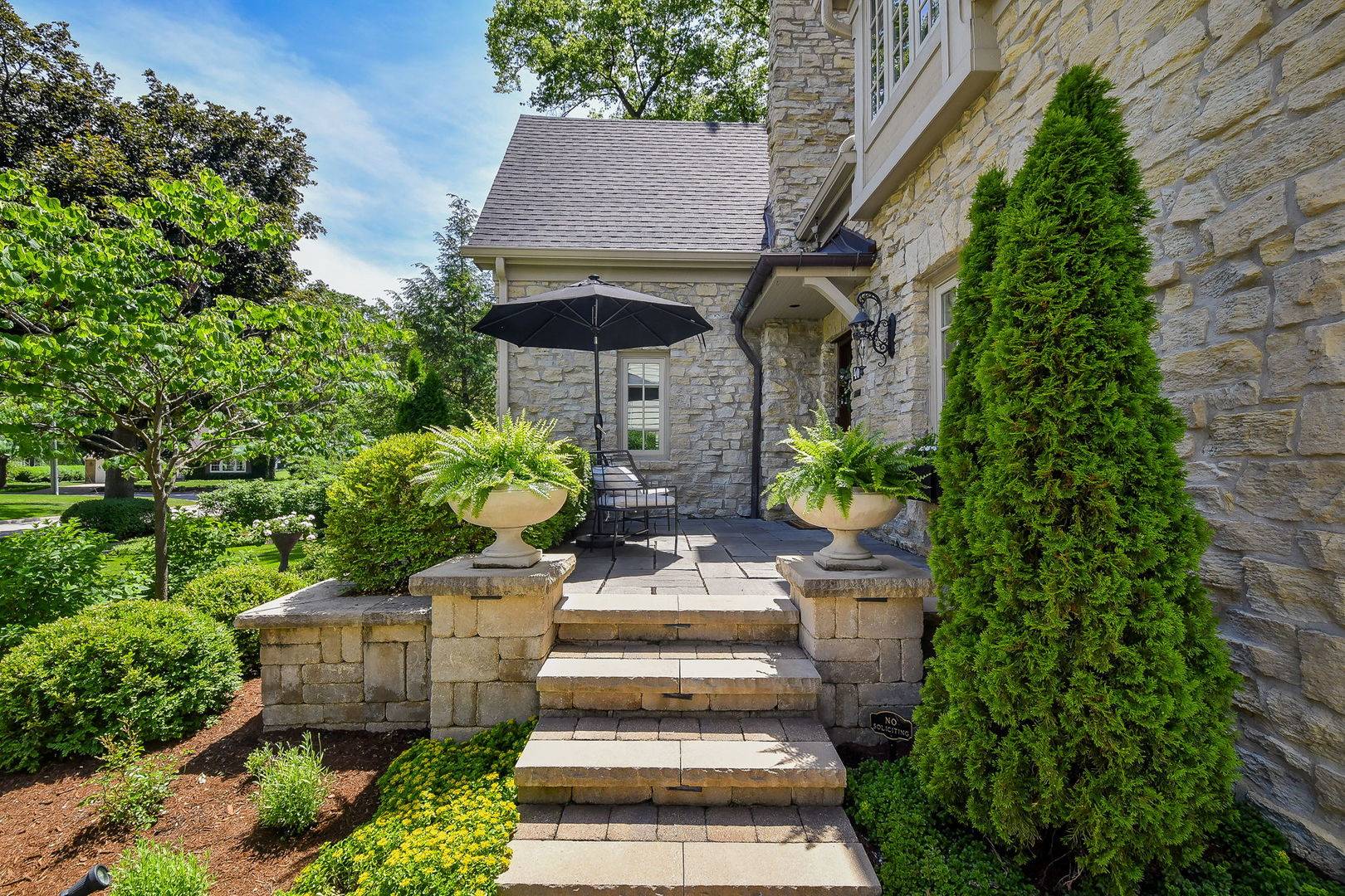 40 S Lincoln AVE, Geneva, IL 60134
