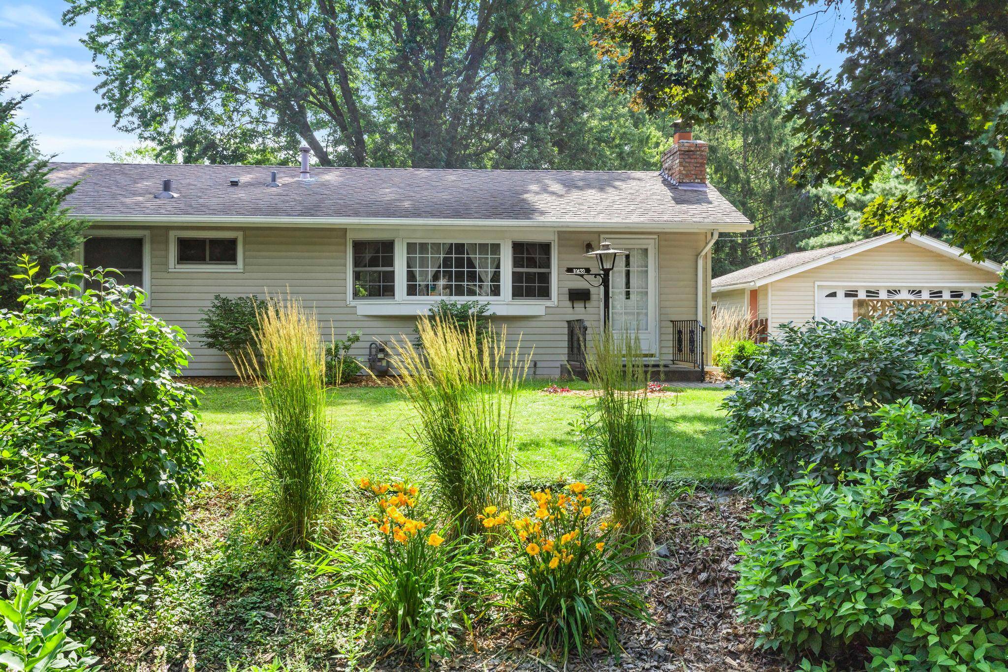 10433 Washburn AVE S, Bloomington, MN 55431