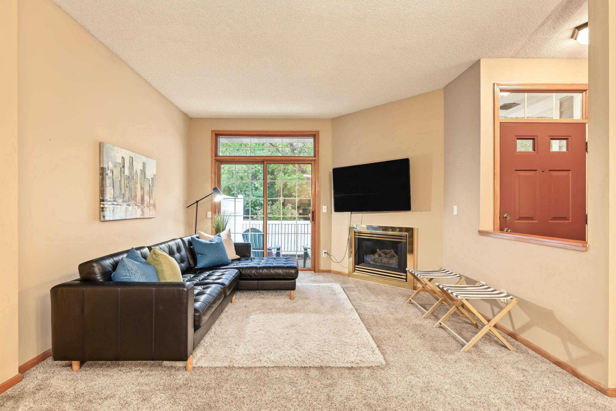 8399 Kimball DR, Eden Prairie, MN 55347