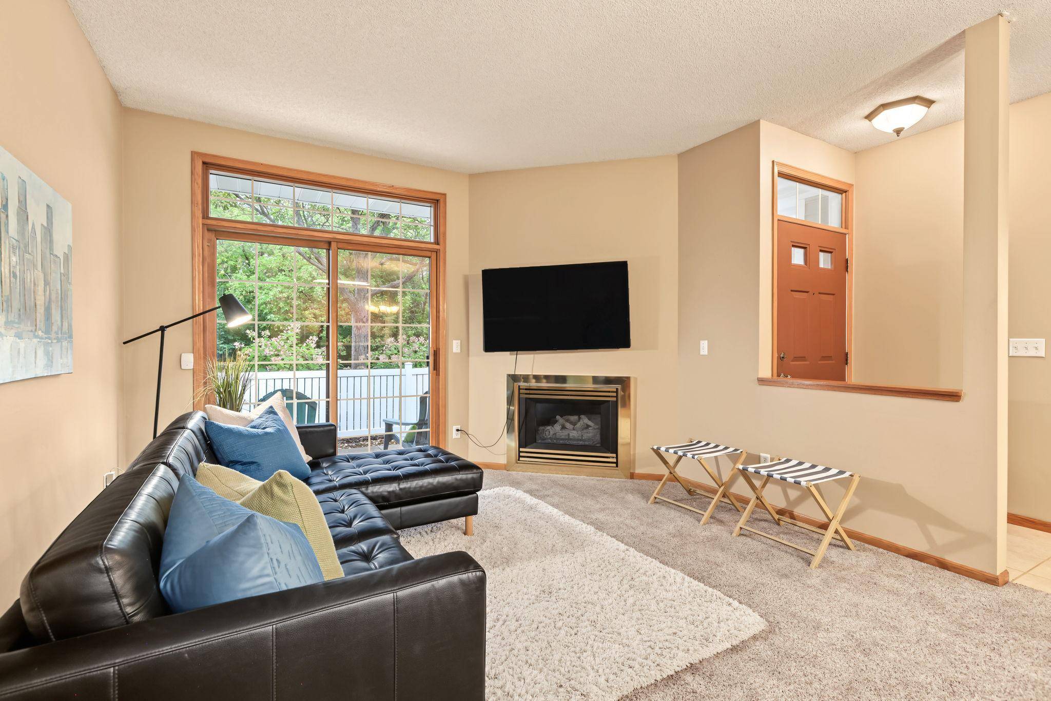 8399 Kimball DR, Eden Prairie, MN 55347
