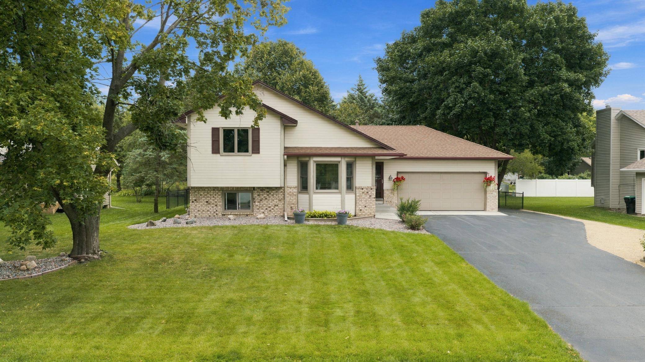 12763 Verdin ST NW, Coon Rapids, MN 55448