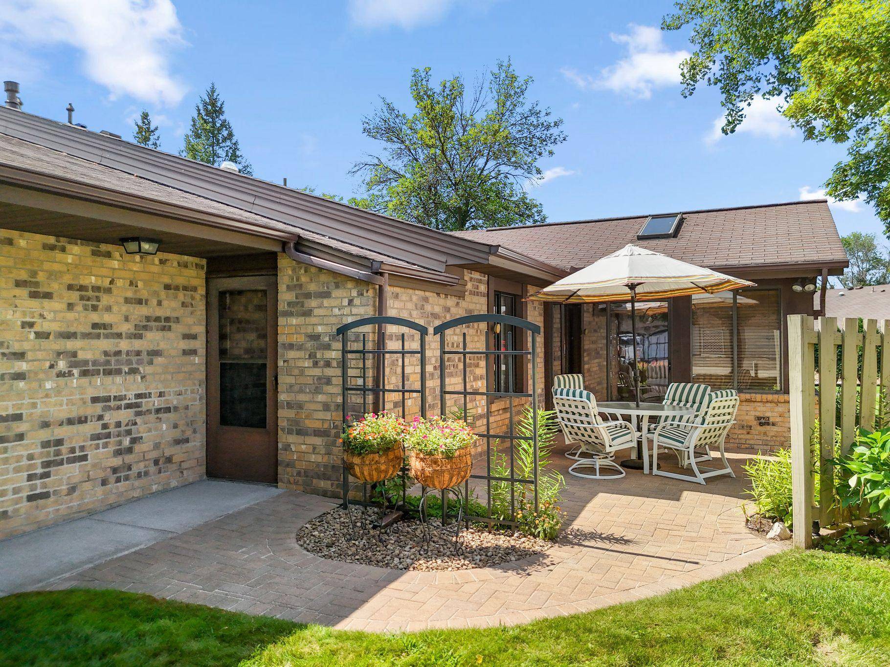 1025 Xene LN N, Plymouth, MN 55447
