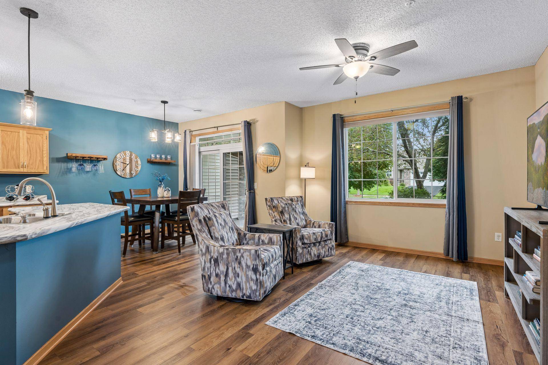 223 Stallion LN, Lino Lakes, MN 55014