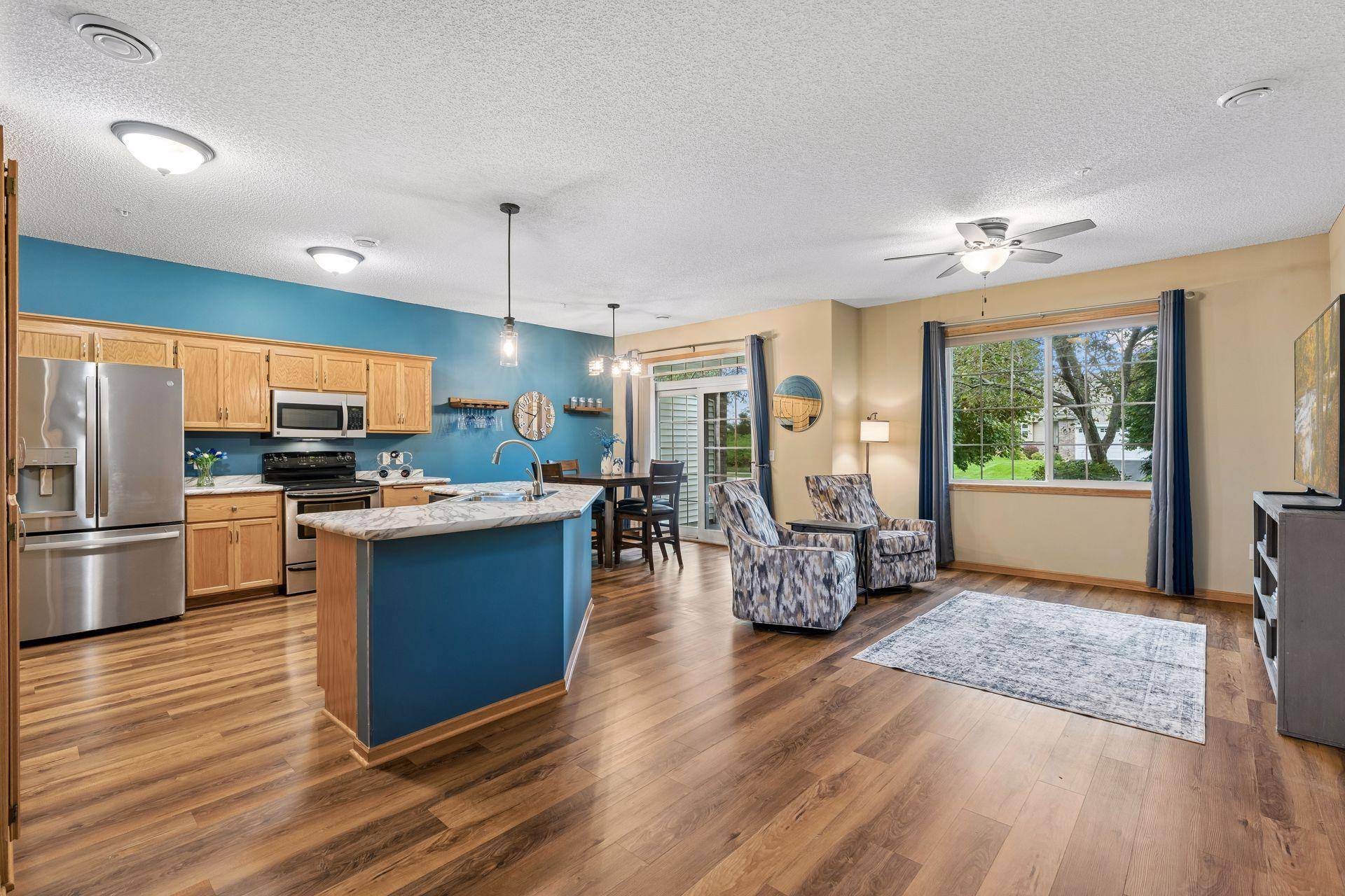 223 Stallion LN, Lino Lakes, MN 55014