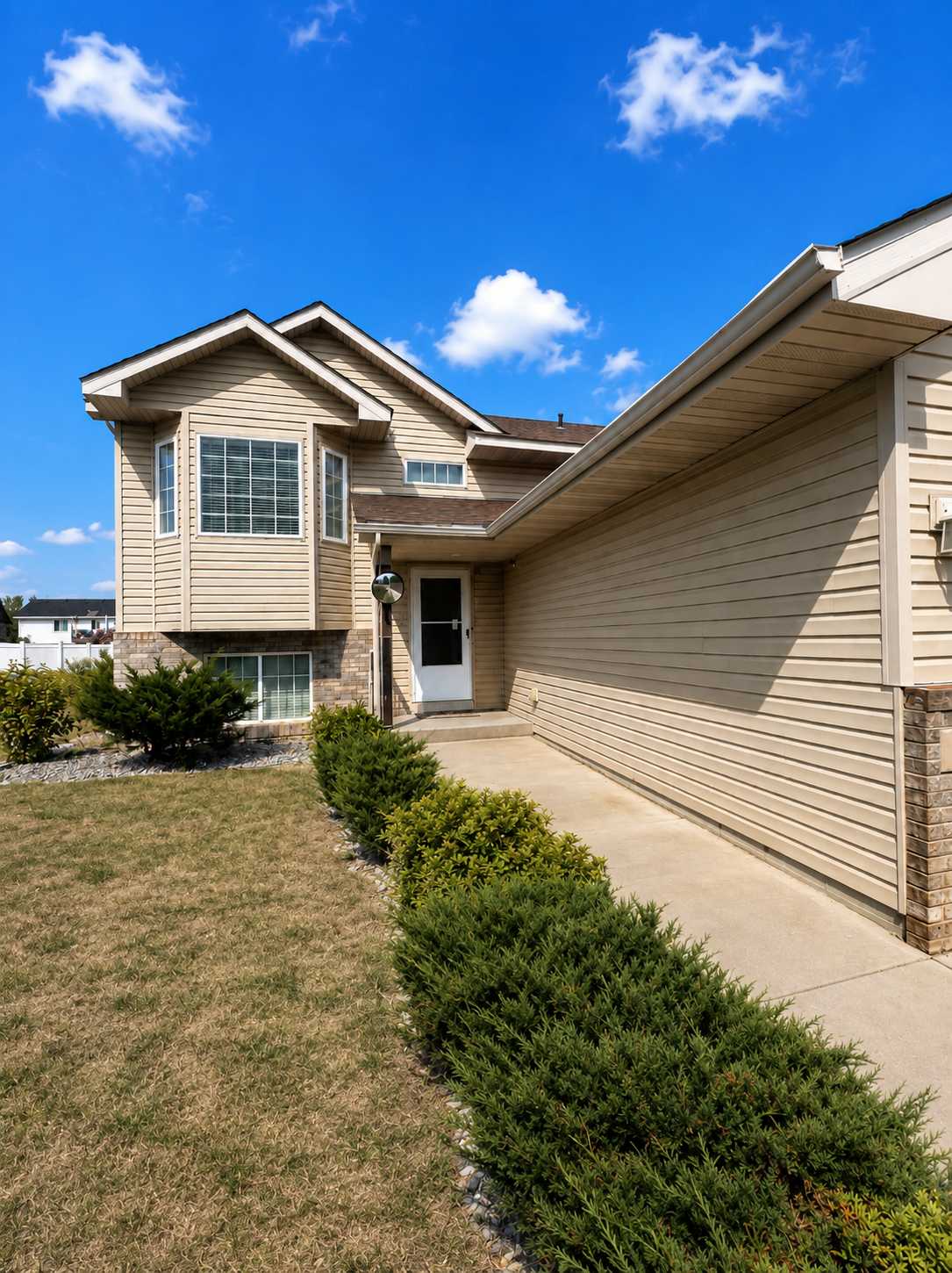 477 Shannon DR, Big Lake, MN 55309