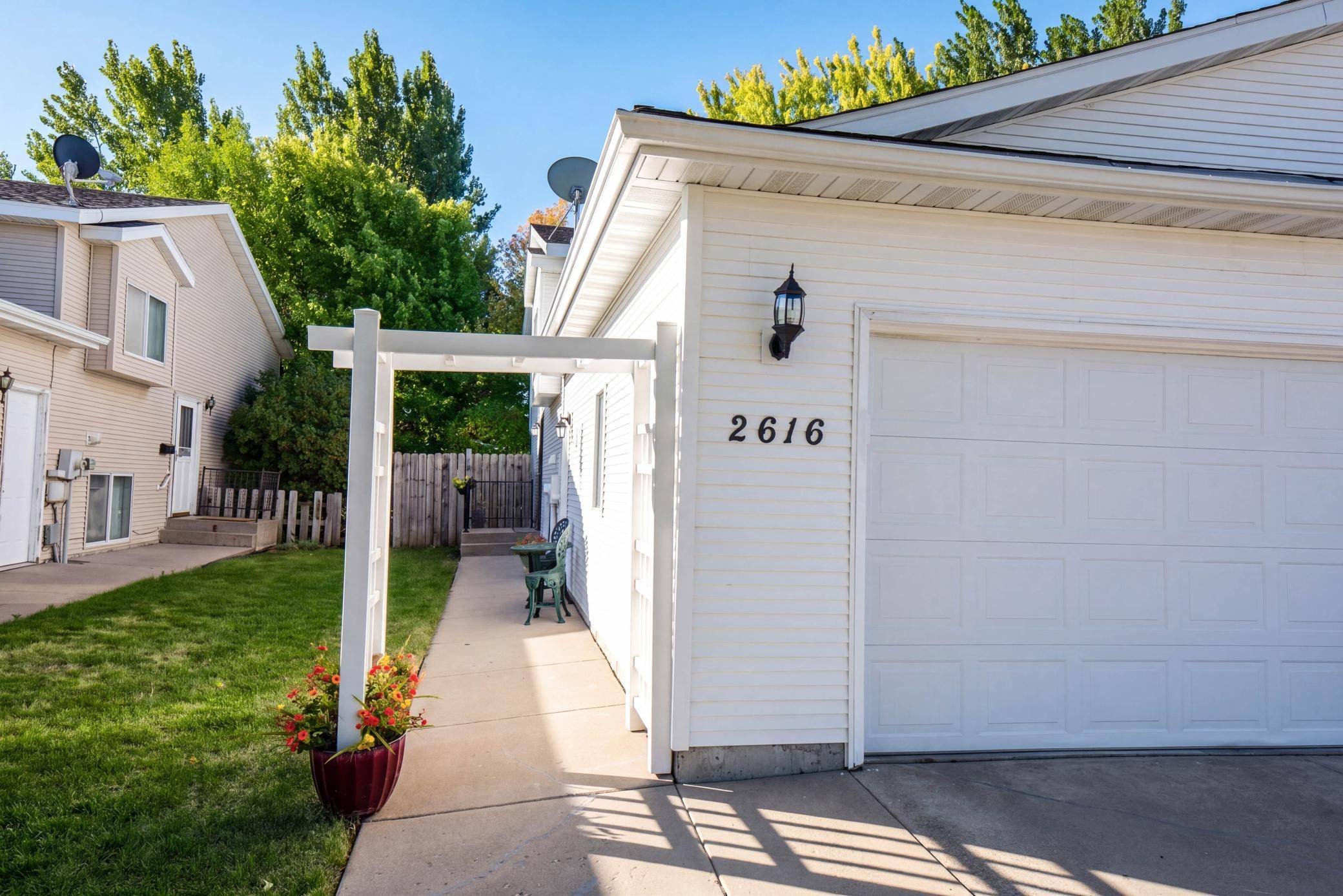 2616 35th AVE S, Fargo, ND 58104