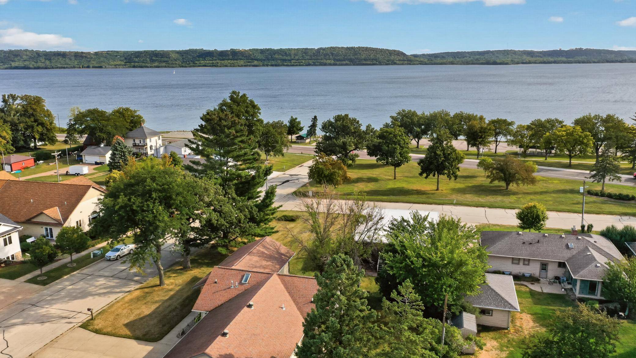 311 W Iowa ST, Lake City, MN 55041