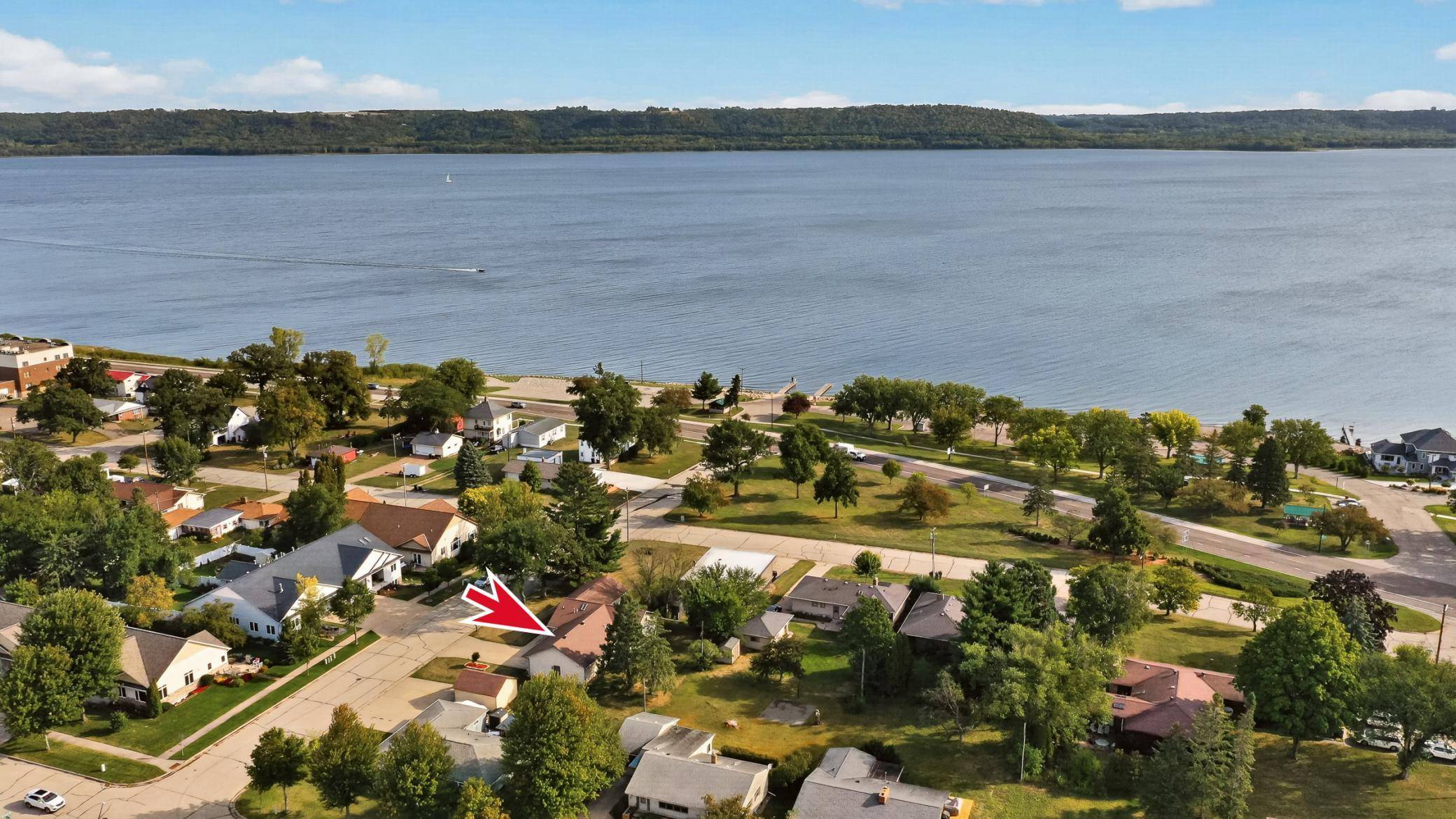 311 W Iowa ST, Lake City, MN 55041
