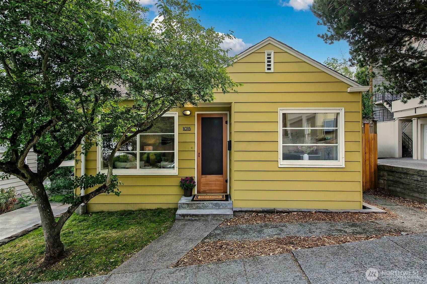 1015 N 40th ST, Seattle, WA 98103