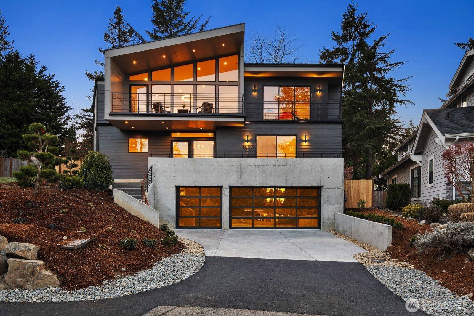 1653 105th AVE SE, Bellevue, WA 98004